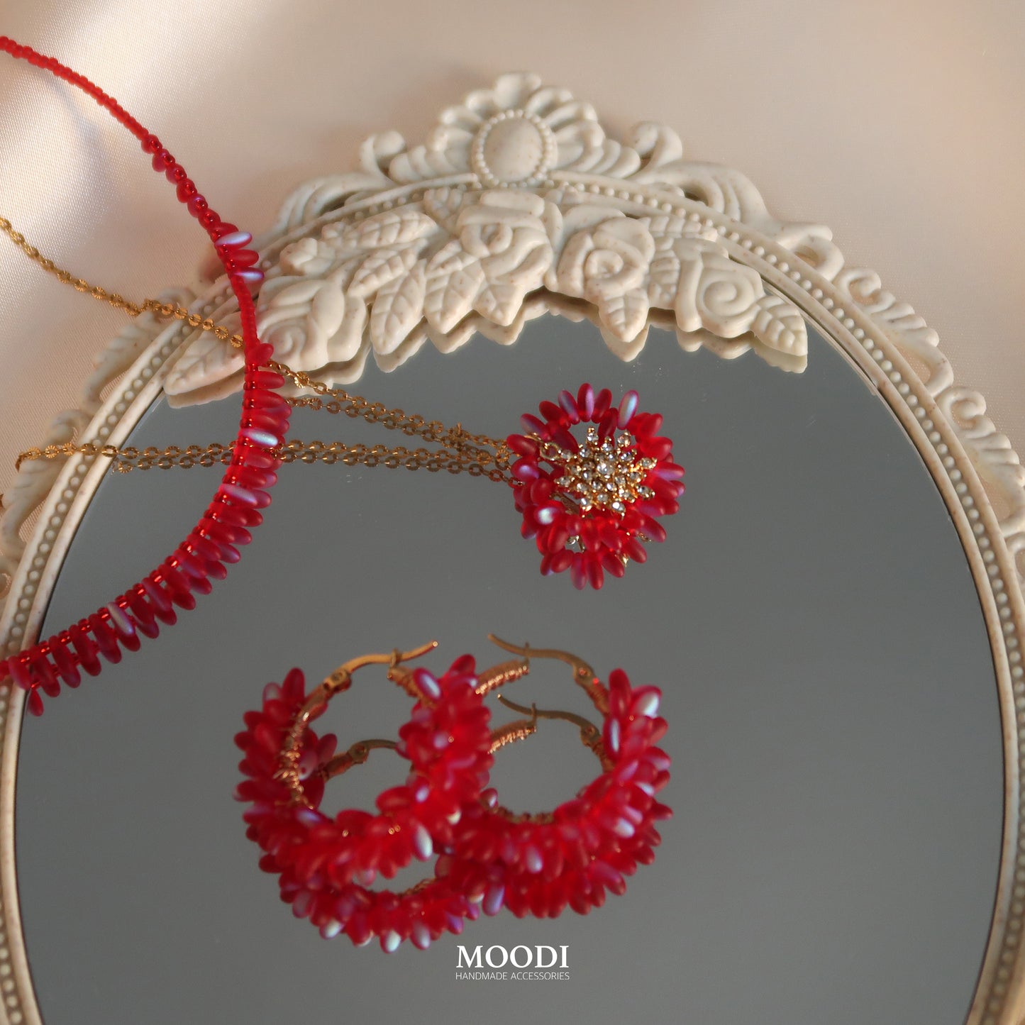 Long necklace "Red Velvet" with snowflake pendant