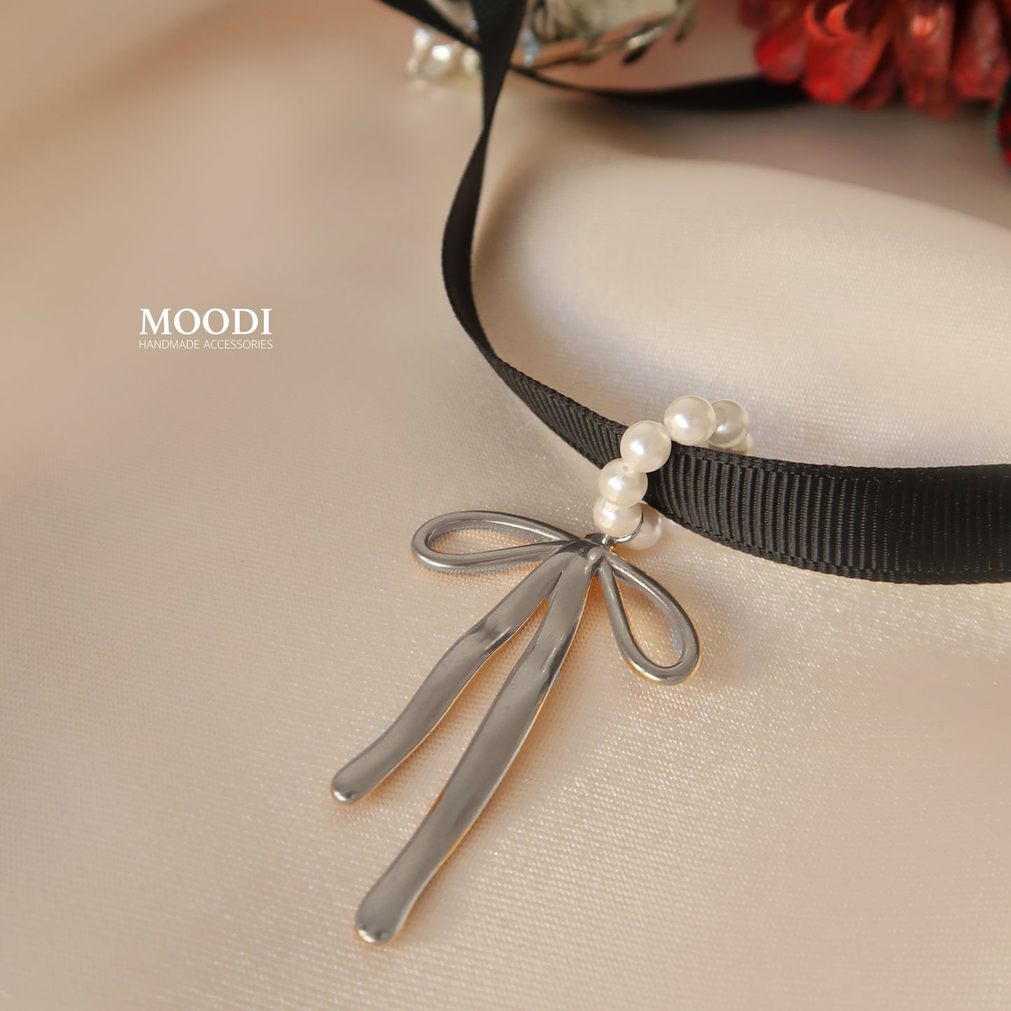 Delicate Choker "Ribbon" in two colors