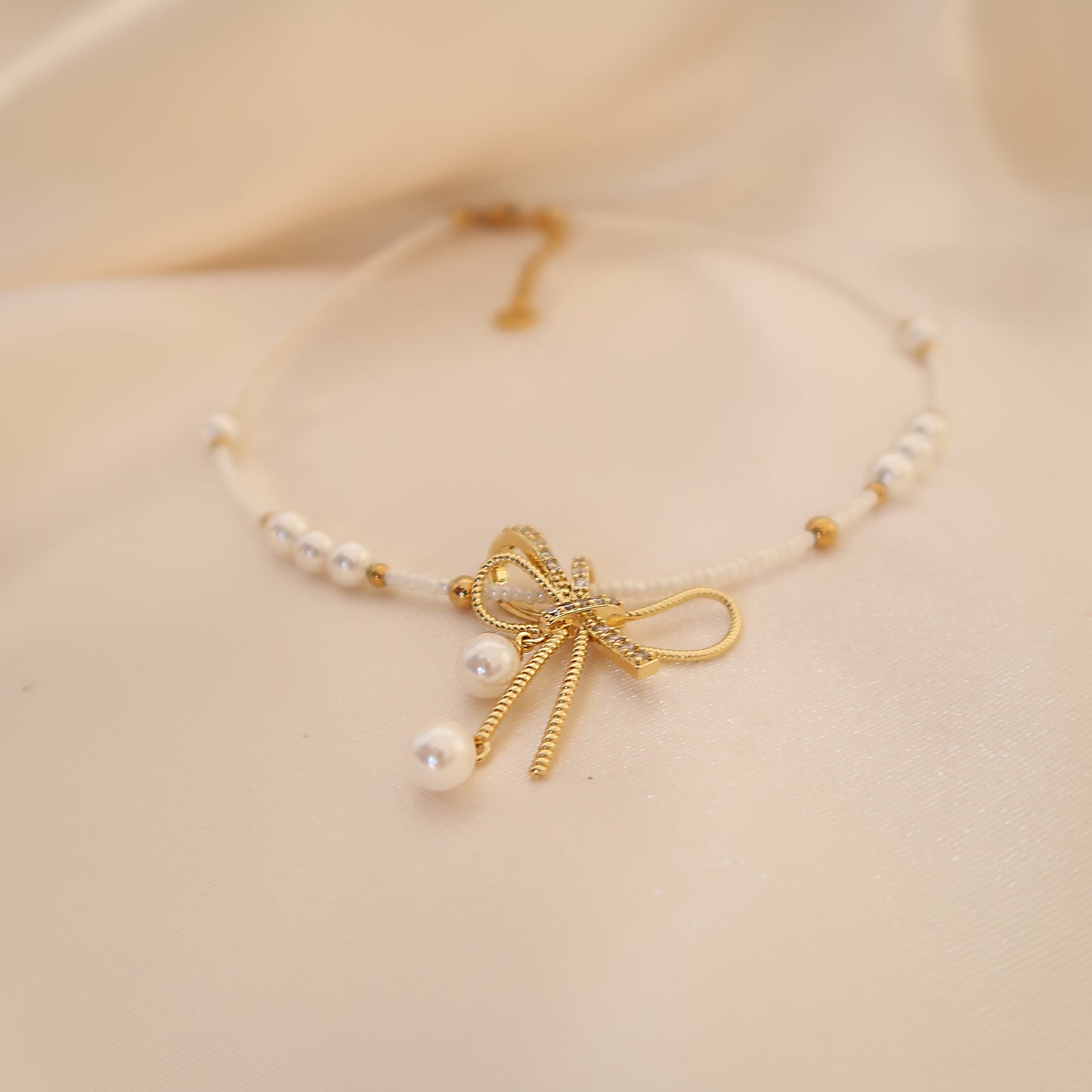 Necklace "Pearl Bow Grace"