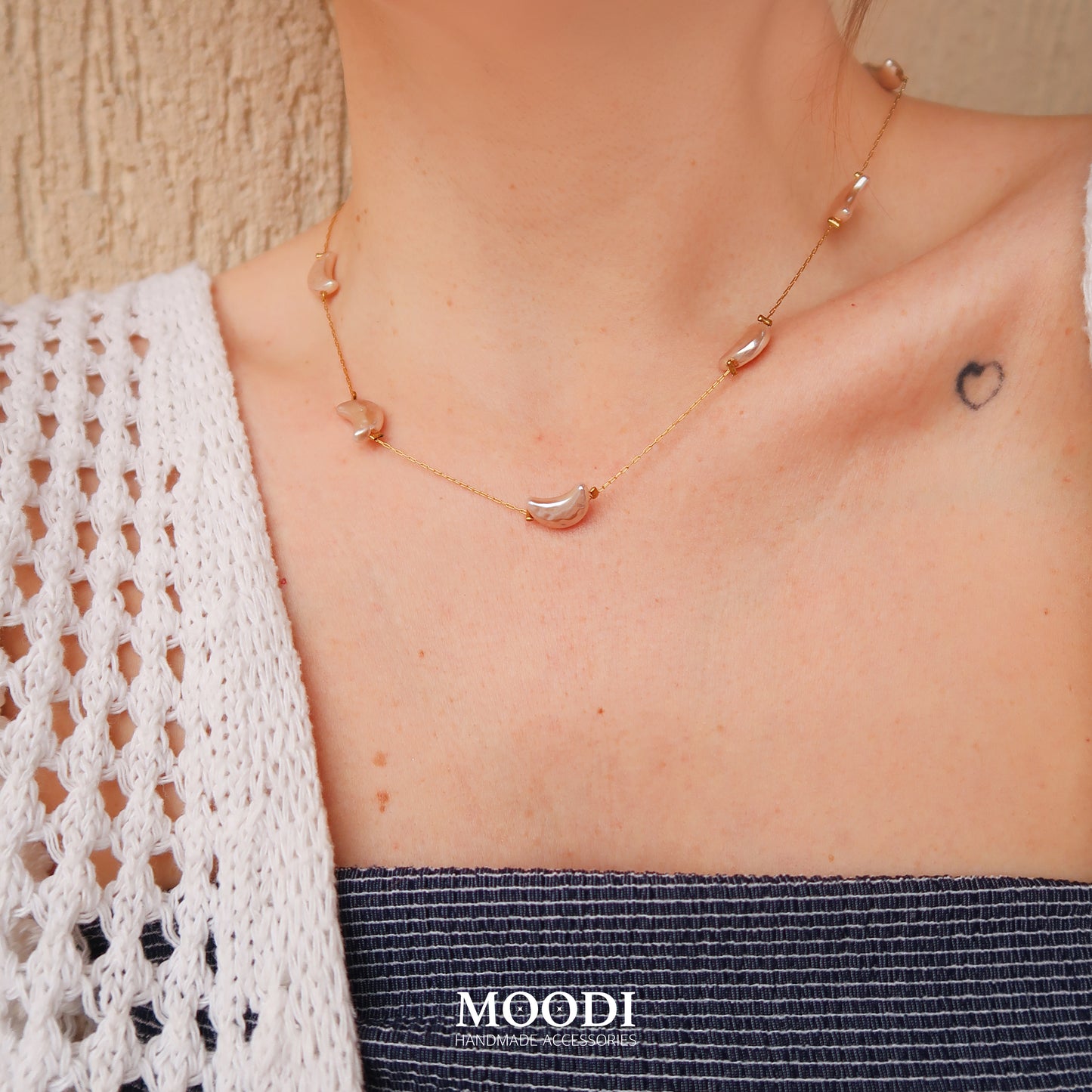 Moon reflection necklace