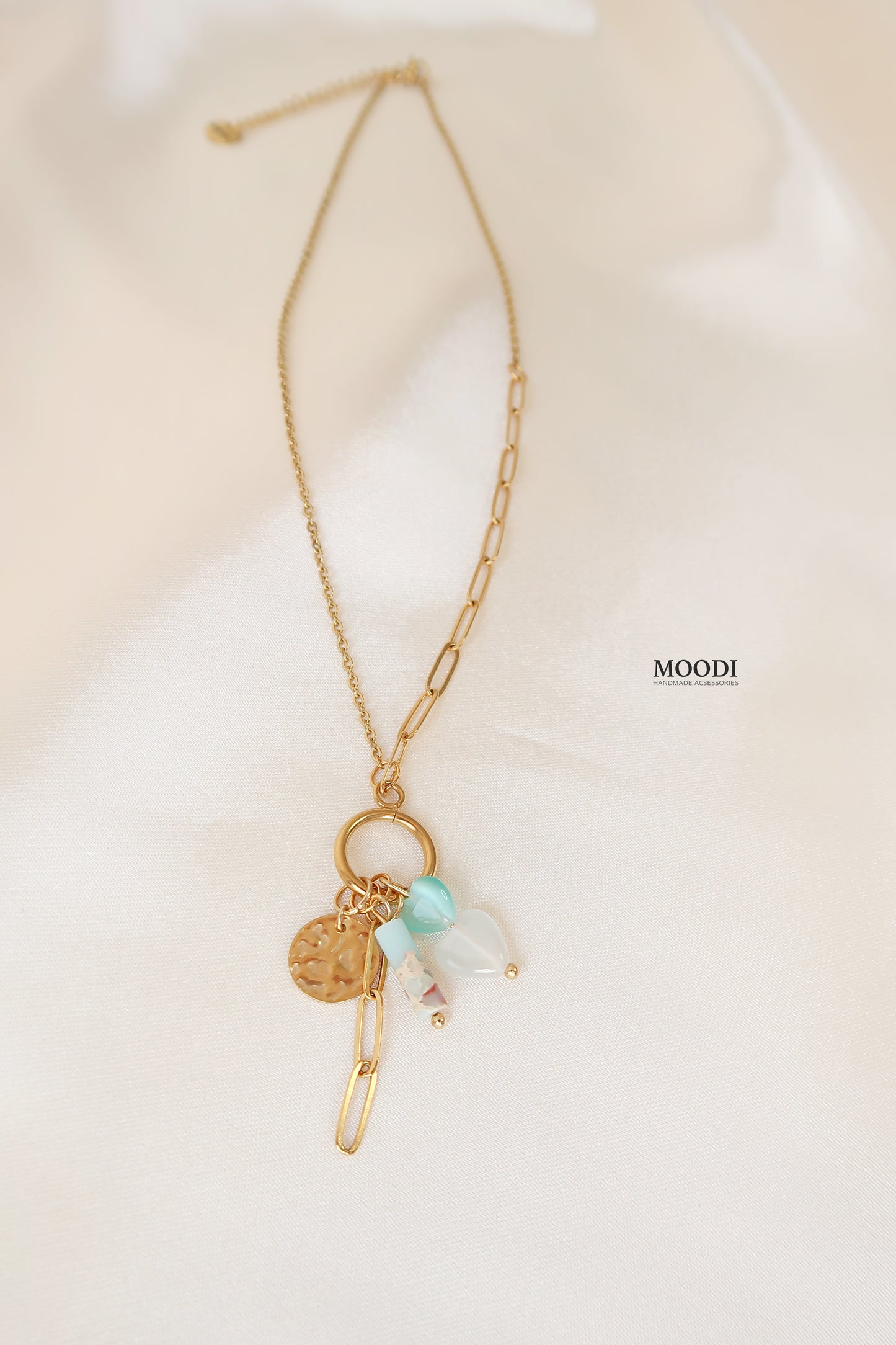 "Mia" necklace