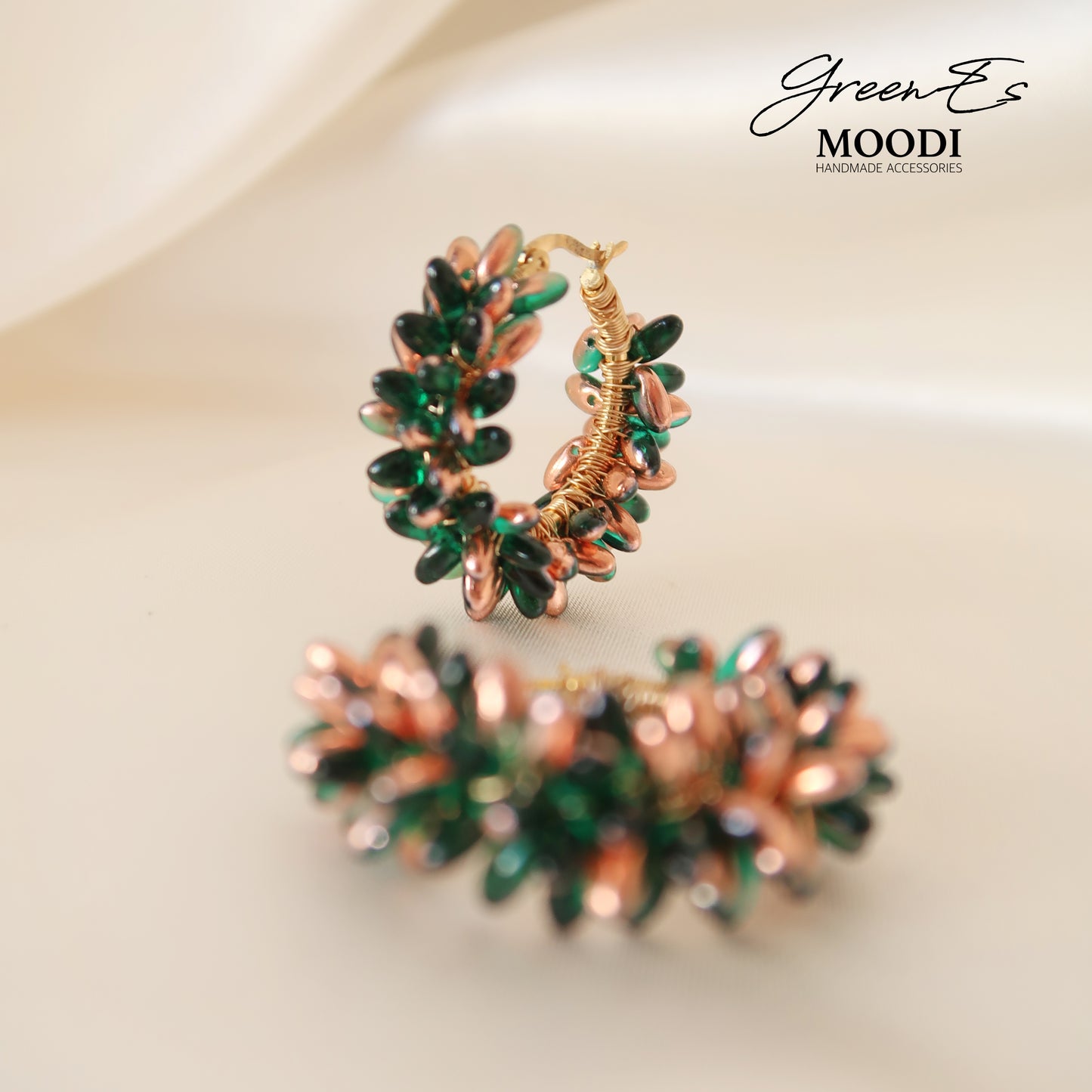 Hoops Special Earrings "Green Es"