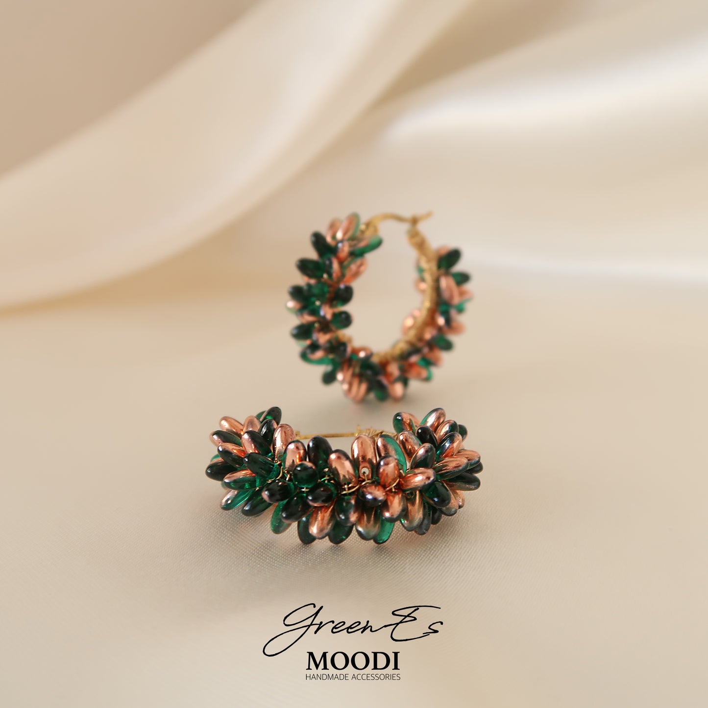 Hoops Special Earrings "Green Es"