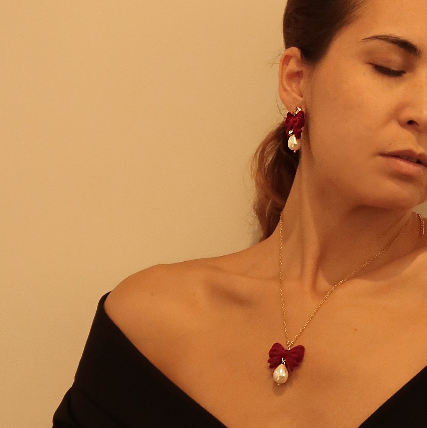 Earrings "Rebecca red ribbon"